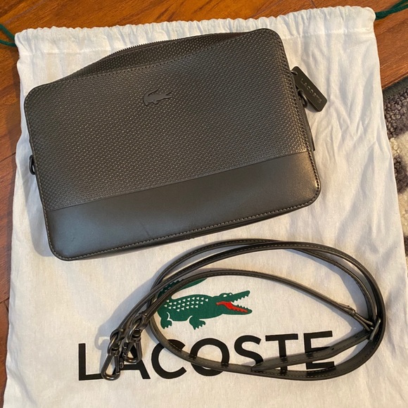 ***SOLD***Lacoste small crossbody bag - Picture 1 of 4